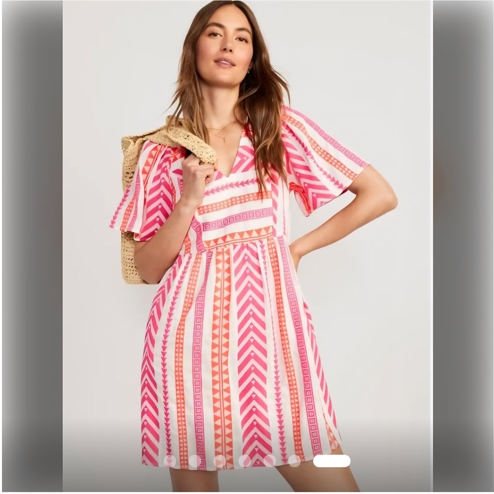 Old Navy Pink and White Chevron Mini Dress